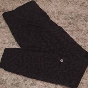 Black Patterned Leggings lululemon Size 8